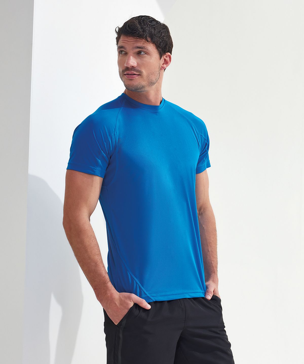 TriDri® Paneelierte Tech T-Shirt schwarz