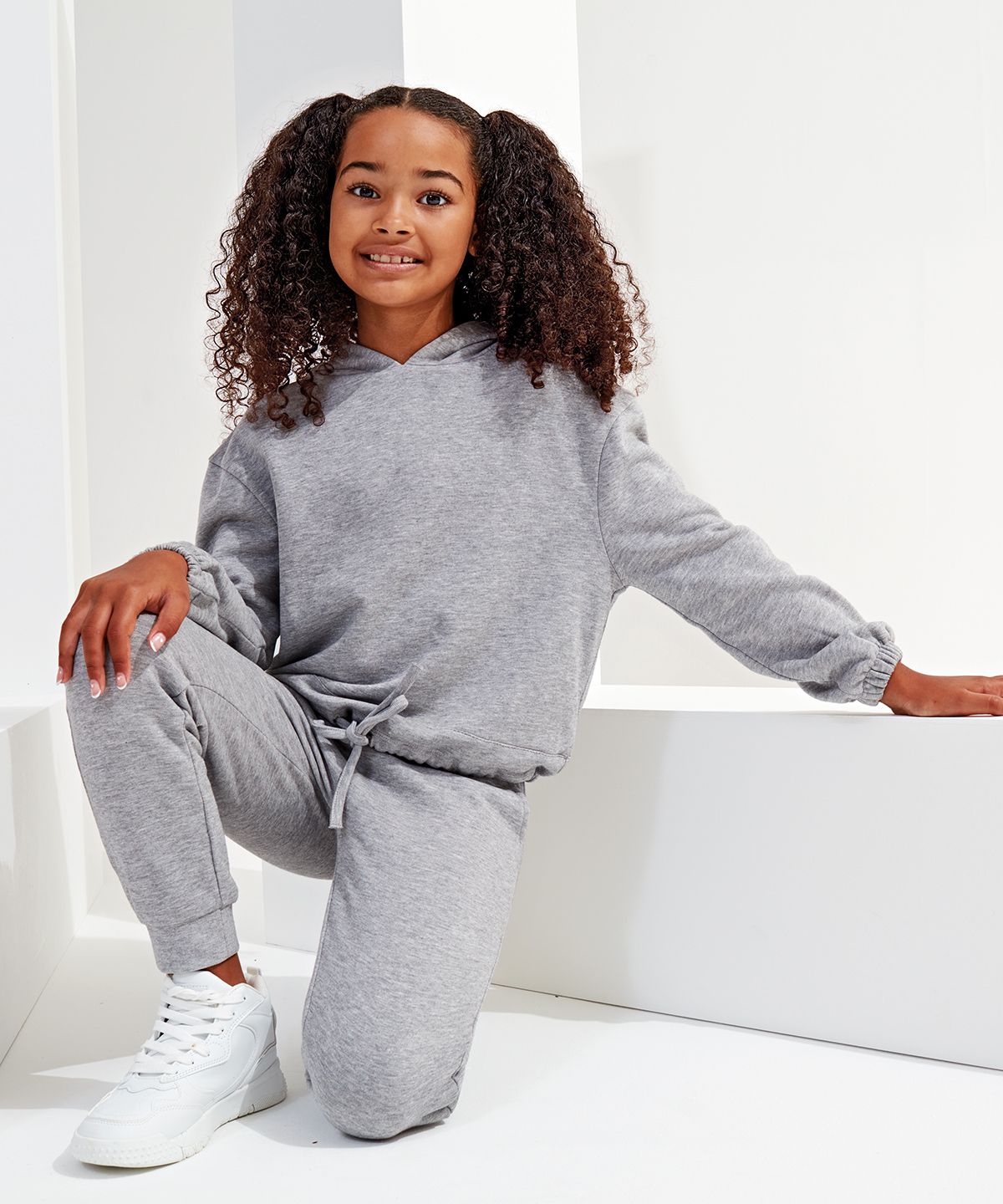 Kinder TriDri® Gekürzter Oversize Hoodie schwarz